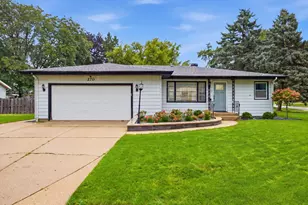 270 Berkshire Dr, Crystal Lake, IL 60014 - Photo 1