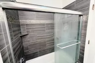 2222 W Rosemont Ave, Chicago, IL 60659 - Photo 8