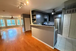 2222 W Rosemont Ave, Chicago, IL 60659 - Photo 2