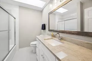 1441 Coventry Ct, Darien, IL 60561 - Photo 12