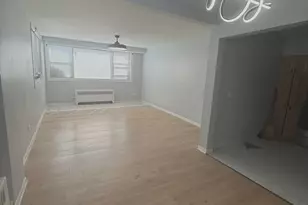 6700 S Paxton Ave, Chicago, IL 60649 - Photo 8