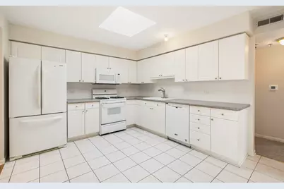 7051 W Touhy Avenue #604, Niles, IL 60714 - Photo 8