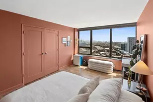 3930 N Pine Grove Ave, Chicago, IL 60613 - Photo 14