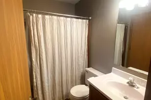 1826 Kerrybrook Ct, Sycamore, IL 60178 - Photo 10