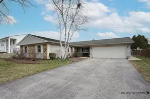 1806 Portsmouth Ln, Schaumburg, IL 60194 - Photo 1