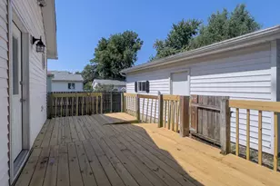 1301 W Wood St, Bloomington, IL 61701 - Photo 26
