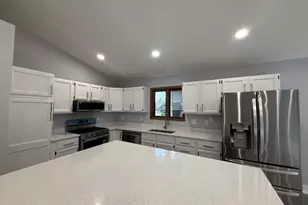1619 Candlewick Dr SW, Poplar Grove, IL 61065 - Photo 8