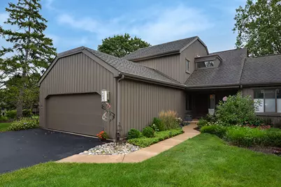 463 Woodview Road, Lake Barrington, IL 60010 - Photo 2