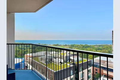1560 N Sandburg Terrace #2110J, Chicago, IL 60610 - Photo 10