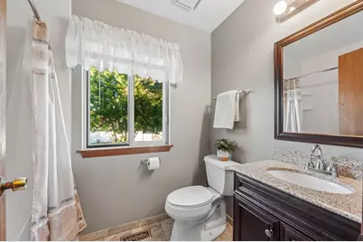 677 Windemere Lane, Carol Stream, IL 60188 - Photo 16