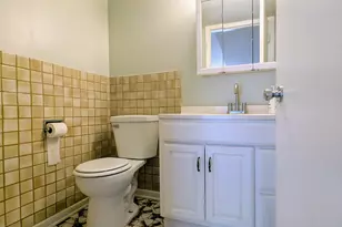 382 Dover Dr, Des Plaines, IL 60018 - Photo 10
