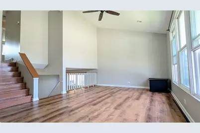 382 Dover Drive, Des Plaines, IL 60018 - Photo 2