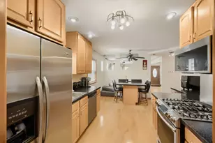 5323 N Natoma Ave, Chicago, IL 60656 - Photo 8