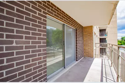 7033 N Kedzie Avenue #303, Chicago, IL 60645 - Photo 20