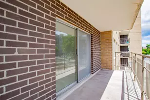 7033 N Kedzie Ave, Chicago, IL 60645 - Photo 20