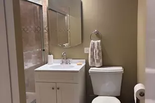 2610 W Balmoral Ave, Chicago, IL 60625 - Photo 6