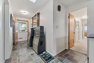 641 Clearmont Dr, Elk Grove Village, IL 60007 - Photo 4