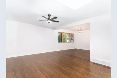 10458 S 81st Avenue, Palos Hills, IL 60465 - Photo 4