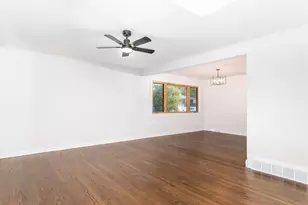 10458 S 81st Ave, Palos Hills, IL 60465 - Photo 4