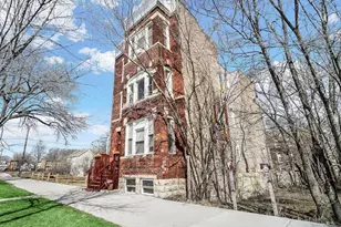3326 E 90th St, Chicago, IL 60617 - Photo 8