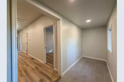 913 W Tremont Street, Champaign, IL 61821 - Photo 32