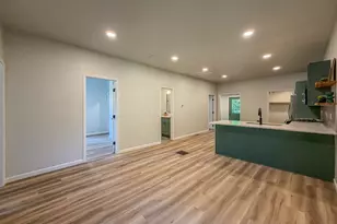 913 W Tremont St, Champaign, IL 61821 - Photo 10