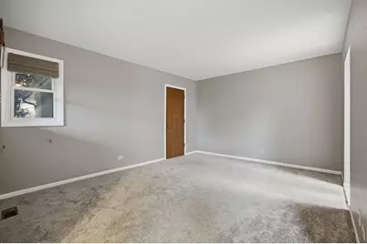 5S039 Pebble Beach Court, Naperville, IL 60563 - Photo 2