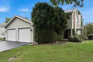 5S039 Pebble Beach Ct, Naperville, IL 60563 - Photo 1