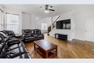 16 Clover Circle, Streamwood, IL 60107 - Photo 10
