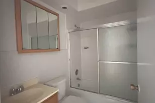 5730 N Sheridan Rd, Chicago, IL 60660 - Photo 10