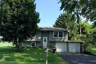 6 Marlin Dr, Oswego, IL 60543 - Photo 1