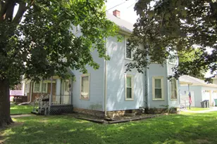 910 Oneida St, Joliet, IL 60435 - Photo 1
