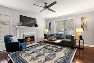 1296 Farnsworth Ln, Buffalo Grove, IL 60089 - Photo 6