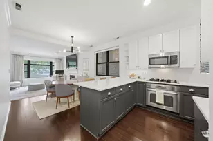 1122 W Armitage Ave, Chicago, IL 60614 - Photo 2
