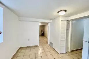 2227 W 19th St, Chicago, IL 60608 - Photo 12