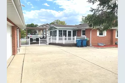 533 Woodview Avenue, Elk Grove Village, IL 60007 - Photo 30