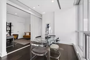 110 W Superior St, Chicago, IL 60654 - Photo 6