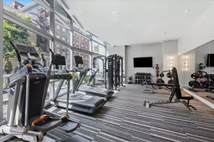 110 W Superior St, Chicago, IL 60654 - Photo 22
