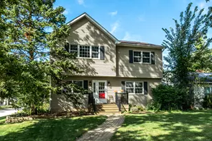 401 Division St, Saint Charles, IL 60174 - Photo 4