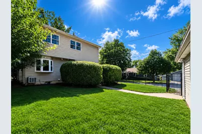 401 Division Street, Saint Charles, IL 60174 - Photo 32