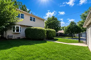 401 Division St, Saint Charles, IL 60174 - Photo 32