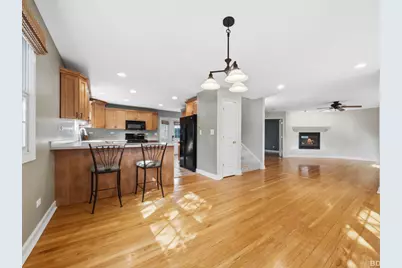 401 Division Street, Saint Charles, IL 60174 - Photo 8