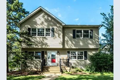 401 Division Street, Saint Charles, IL 60174 - Photo 2