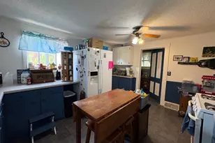 201 S Barber Ave, Polo, IL 61064 - Photo 8