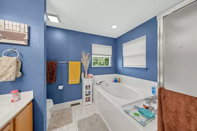 18499 W Springwood Drive, Grayslake, IL 60030 - Photo 18