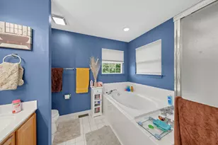 18499 W Springwood Dr, Grayslake, IL 60030 - Photo 18