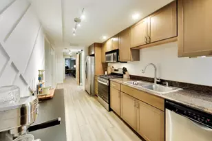 4852 N Sacramento Ave, Chicago, IL 60625 - Photo 8
