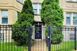 4852 N Sacramento Ave, Chicago, IL 60625 - Photo 2
