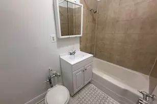 6748 N Ashland Ave, Chicago, IL 60626 - Photo 8