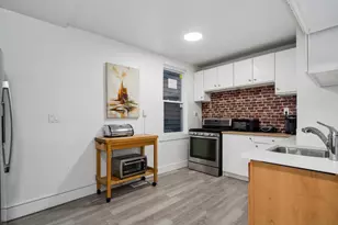 1812 W Erie St, Chicago, IL 60622 - Photo 8